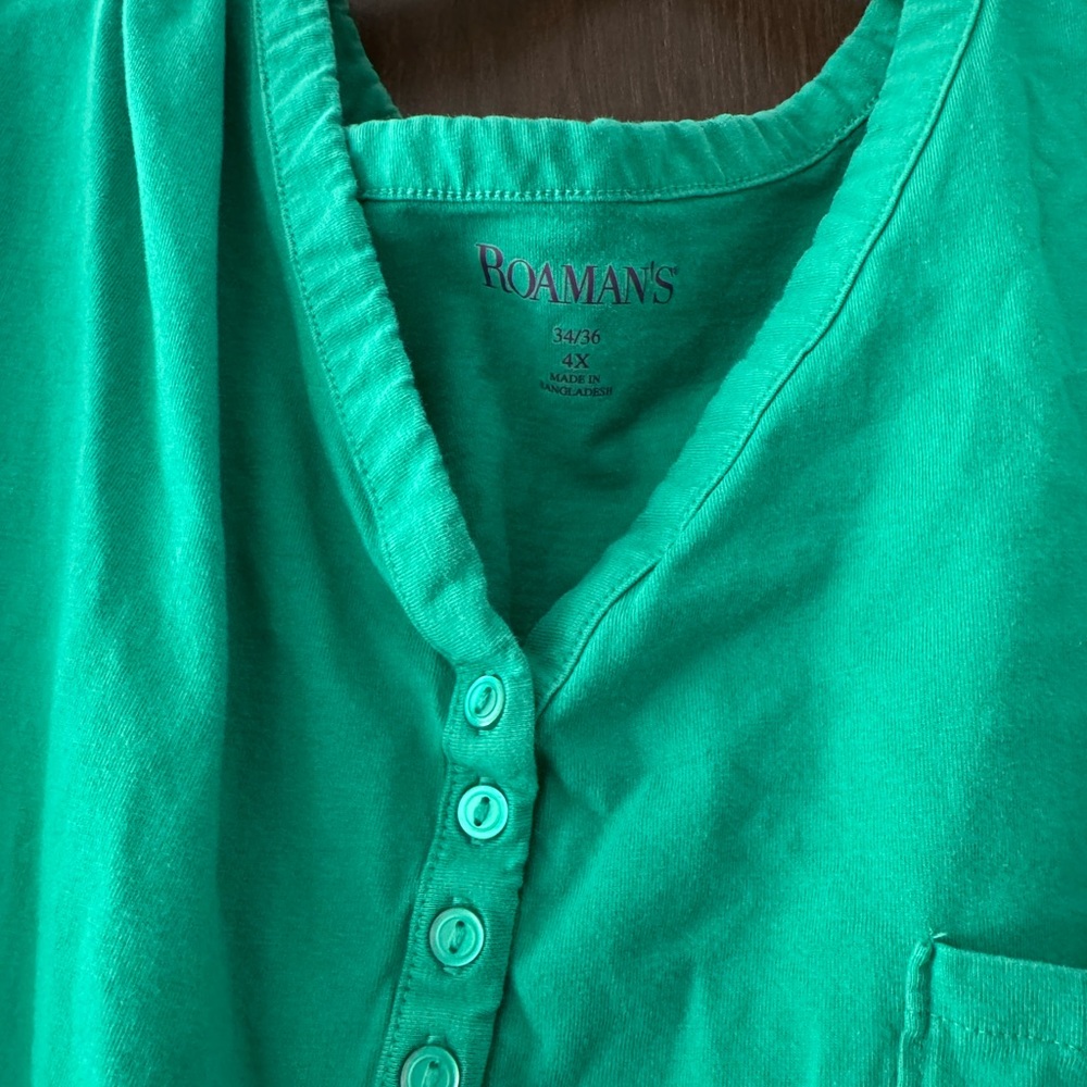 Plus size Green Henley style top - worn a couple of times - Picture 3 of 3